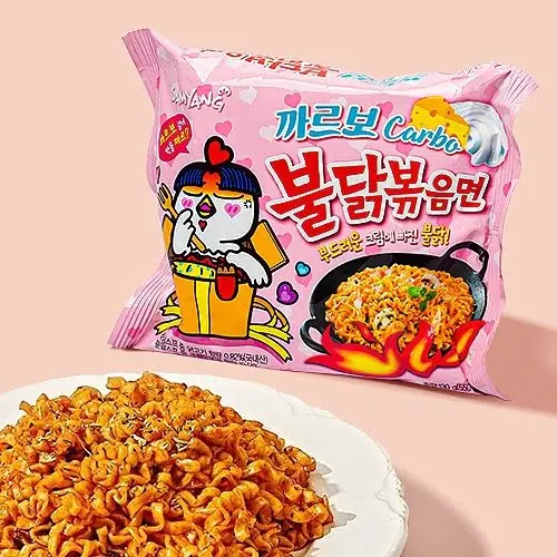 Buldak Csirkés-Carbonara ízű csípős ramen tészta 130g